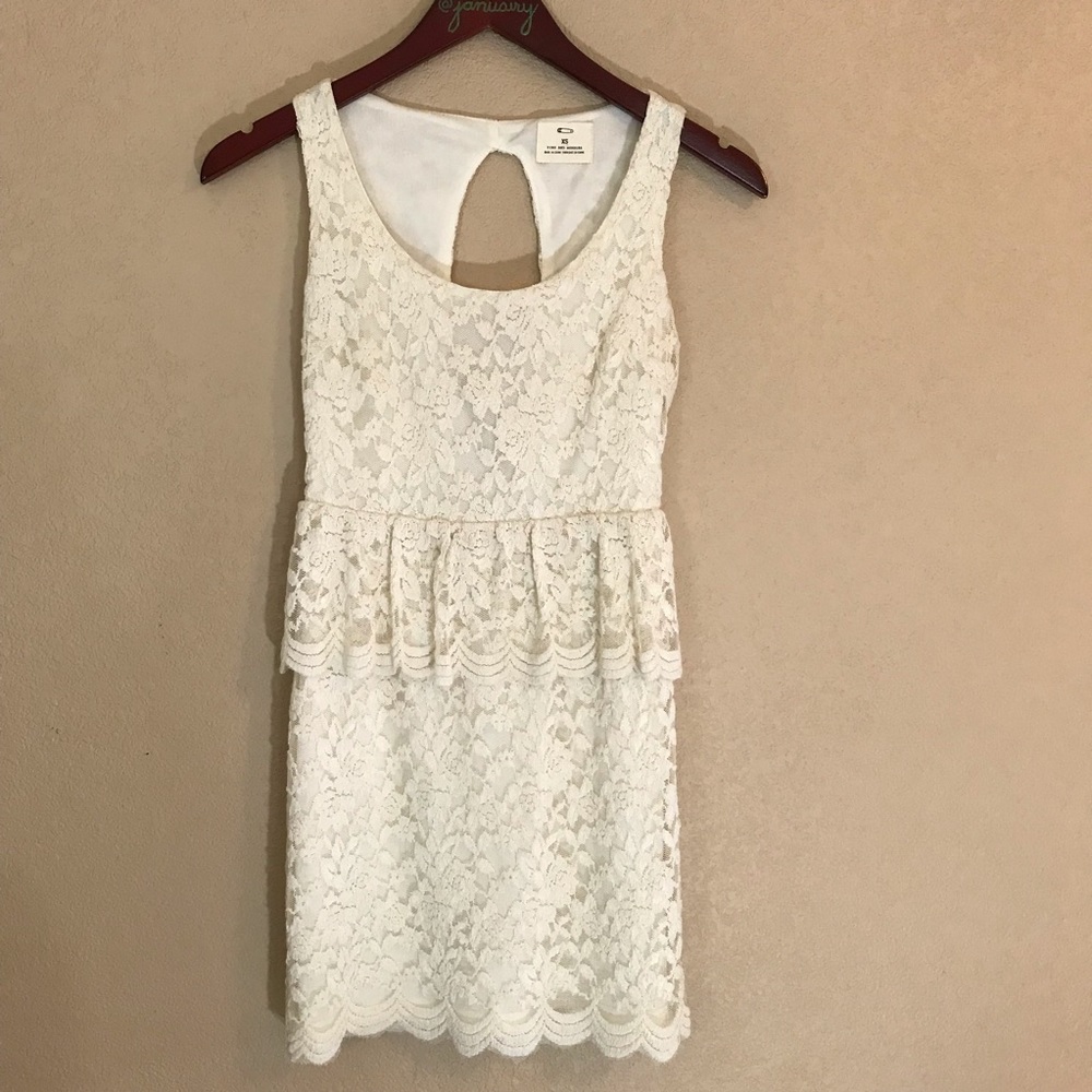 Pins & needles xs cream lacy peplum dress euc